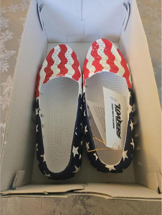 Floafers Shoes - Floafers Posh Driver American Flag Foam Loafers - Women's Size 7 NWT